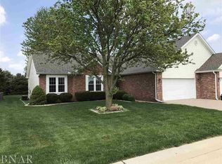 2006 Farm Dr, Normal, IL 61761