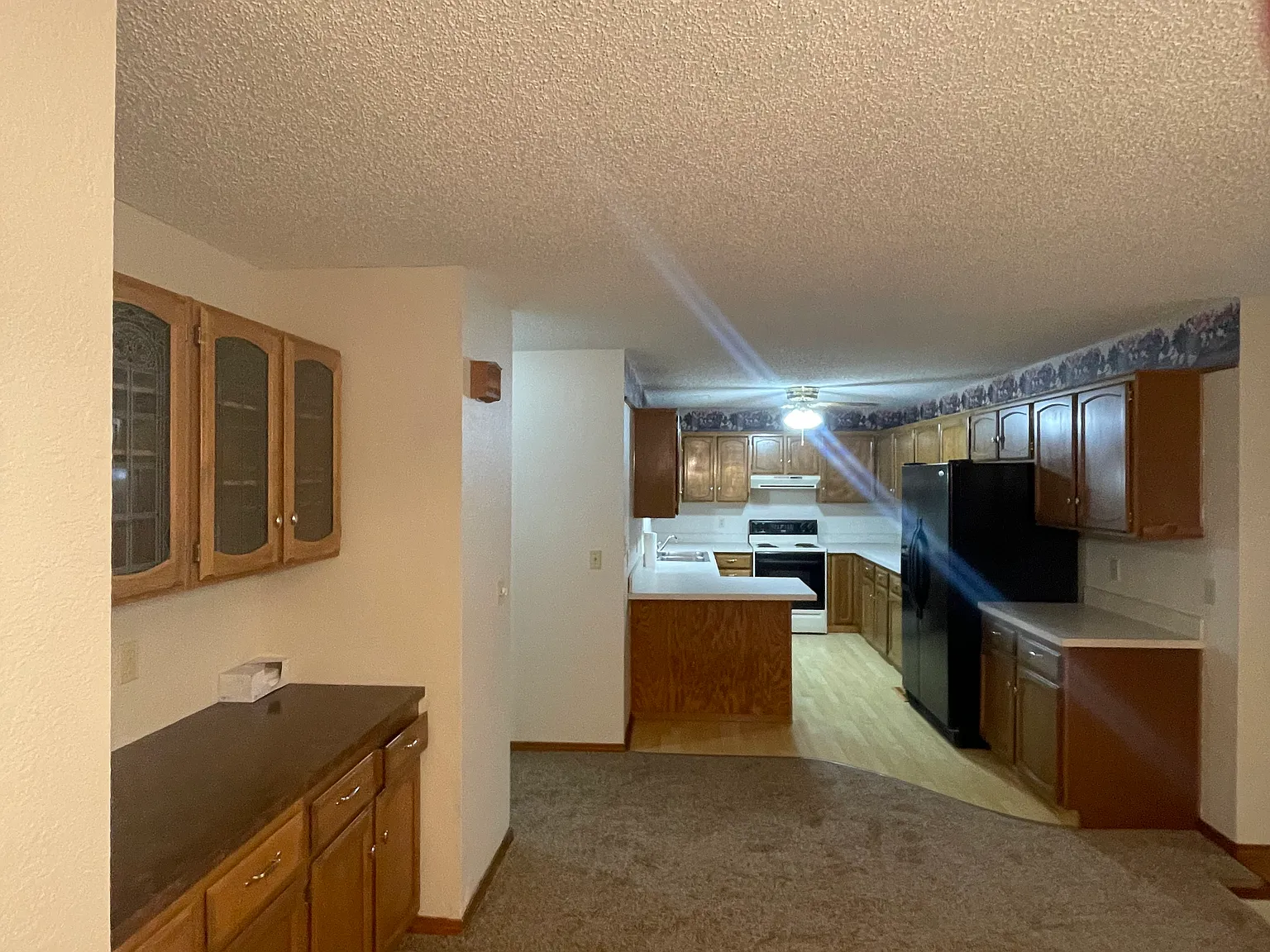 1332 Applewood Ln — Photo 2