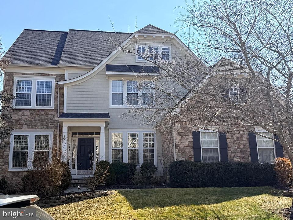 1st image of 7157 Comrie Ct