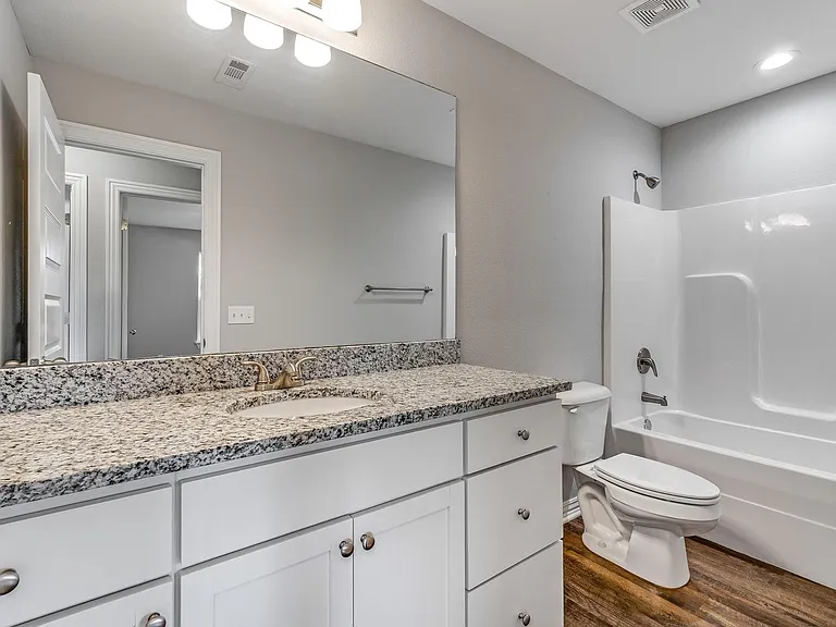 499 Concho St — Photo 18