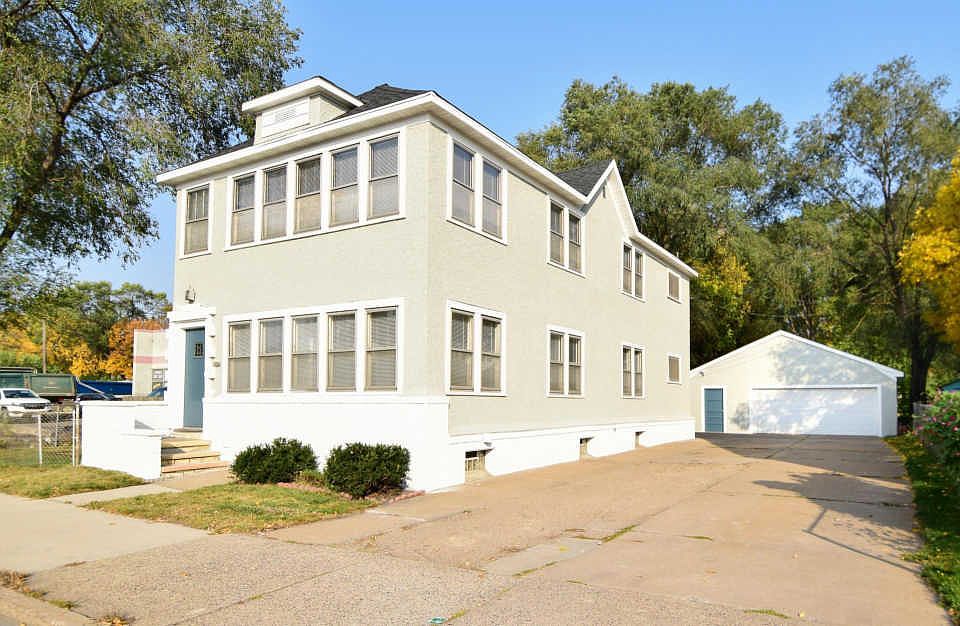 1st image of 2413 University Ave NE