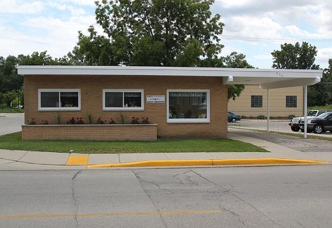 1st image of 234 Oakton Ave