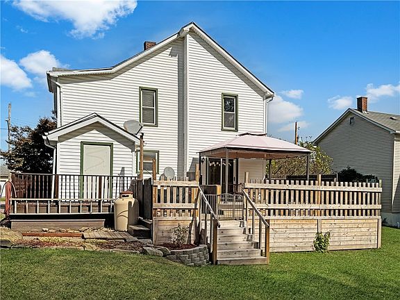 4th image of 3623 E Main St
