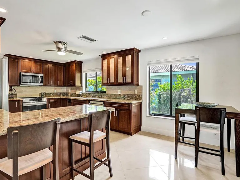 5569 Wind Drift Ln — Photo 46