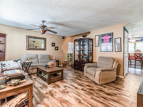 3rd image of 2465 Sagemont Dr