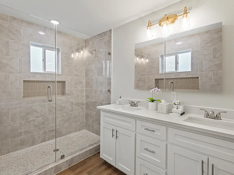 1246 Lowe St #1246 — Photo 9