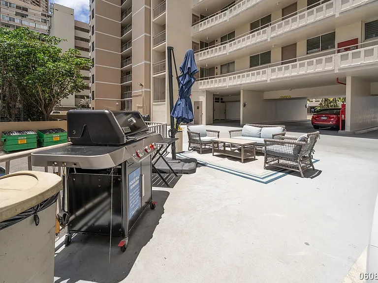 1676 Ala Moana Blvd #710 — Photo 28