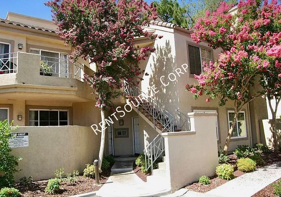 1st image of 23933 Del Monte Dr Unit 25