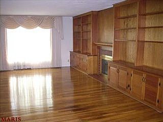 4th image of 1215 Brownell Ave
