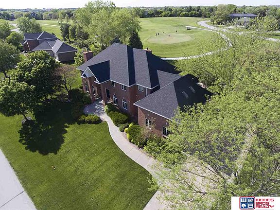 4th image of 9520 Firethorn Ln