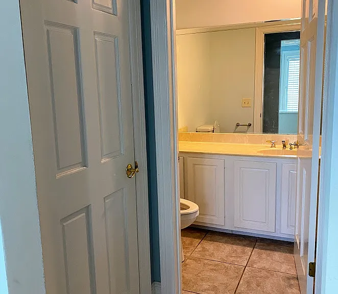 Downstairs half bathroom
