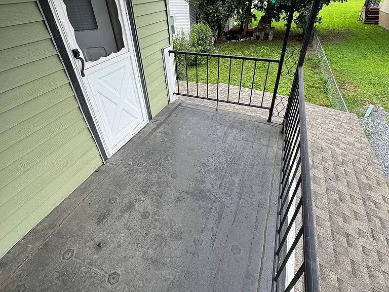 215 Washington St — Photo 16