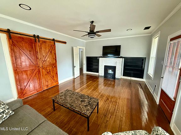 5th image of 202 Panola Ave