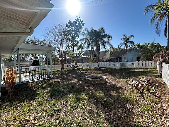 3rd image of 1600 Tamarac Trl