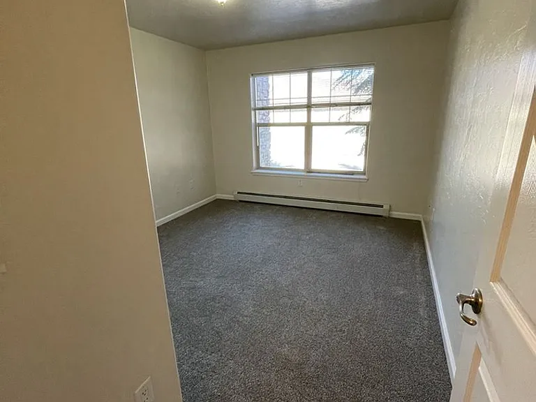52 Commons Cir — Photo 10