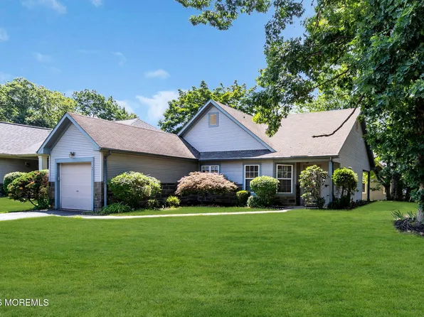 2 Taylor Lane, Jackson, NJ 08527