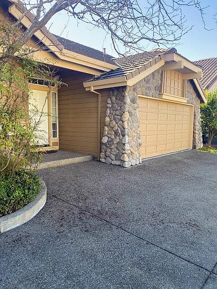 1st image of 175 Dublin Ct