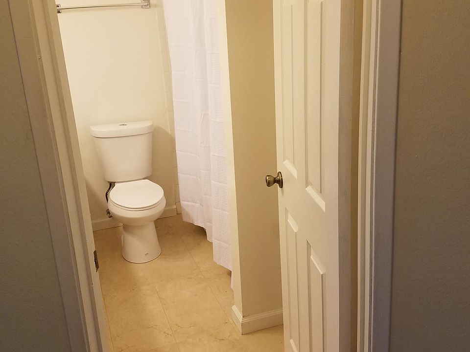 2nd image of 212 Gregory Ln APT 7