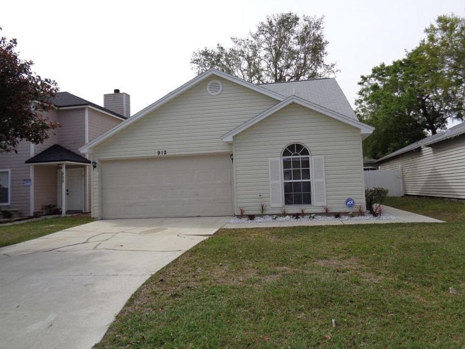 1st image of 912 Majestic Cypress Dr N