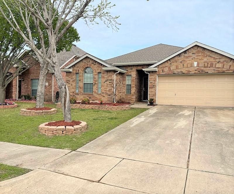 1st image of 2872 Westover Dr