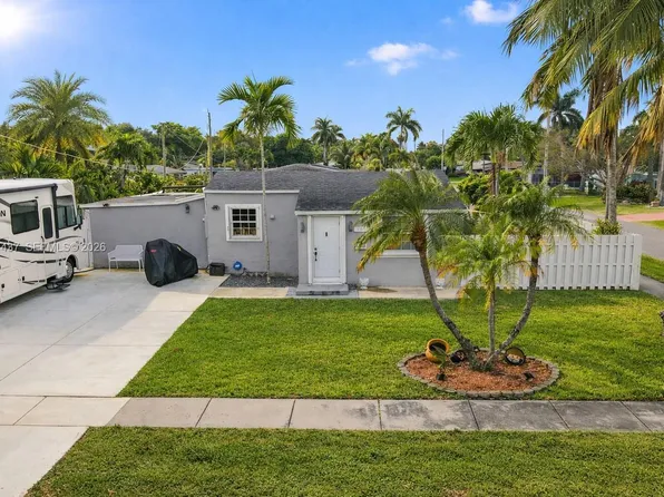 117 SW 6th St, Hallandale Beach, FL 33009