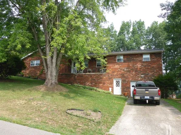 1025 Lynn Ct, Russell, KY 41169