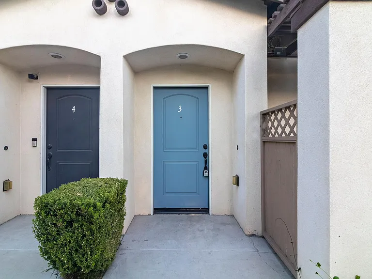 16114 Merrill Ave #4 — Photo 5