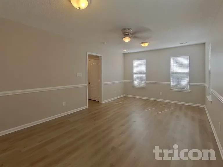 929 Corvus Ct — Photo 13