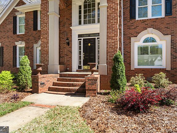 5th image of 109 Crest Pointe