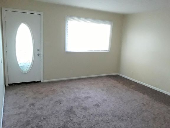 2nd image of 729 Queensboro Ave