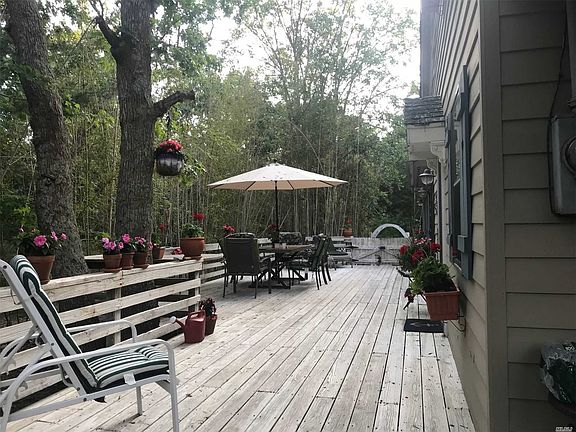 3rd image of 15 Driftwood Ln