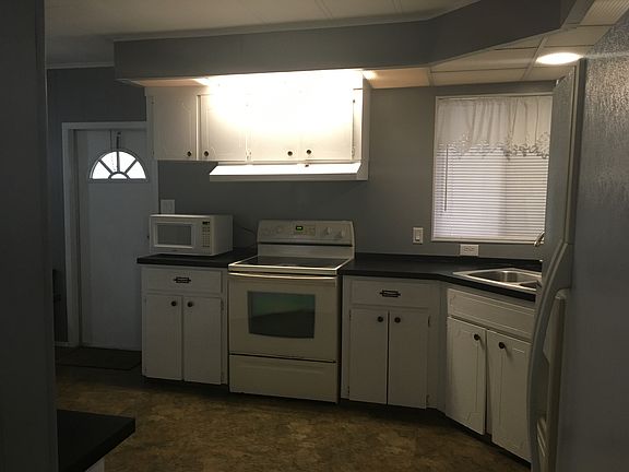 5th image of 343 King James Ct
