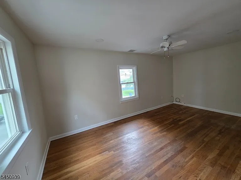 8 Clinton St — Photo 6