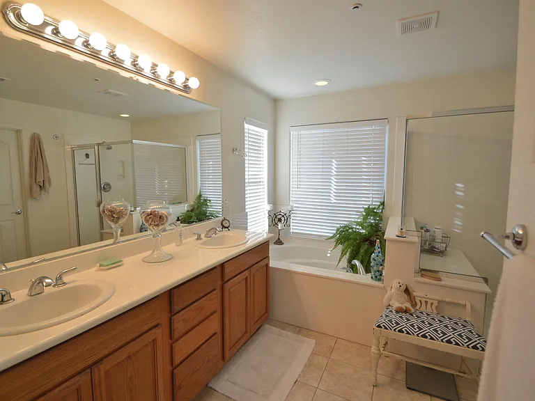 237 Blackstone Cmn — Photo 10