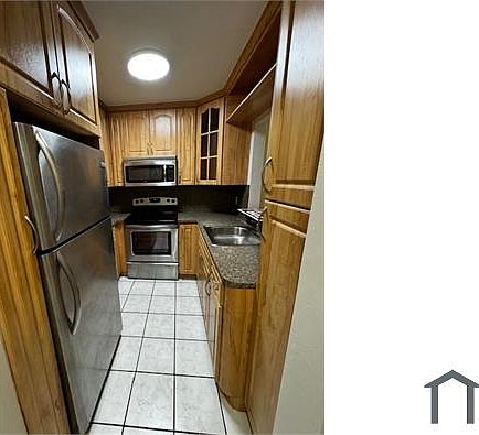 4th image of 1225 W 35th St APT 53A