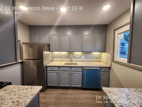 22 Wedgewood Dr #22-H Photo 1