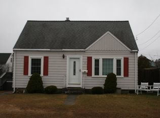 7 Ash Ave, Cranston, RI 02910