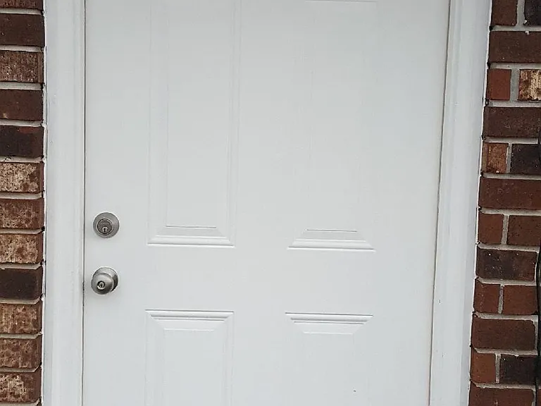 412 Dubarry St — Photo 1