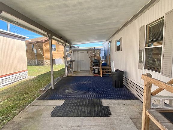 5th image of 3531 Entrance Dr