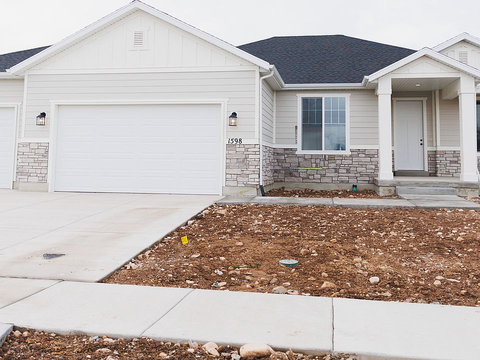 1st image of 343 S 2670 E #11