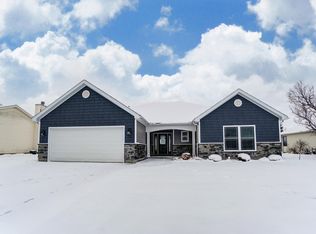 150 Fox Harbor Dr, Troy, OH 45373