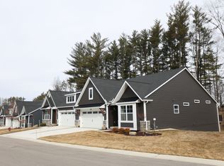 300 Canyon Creek Ct #13, Howell, MI 48843