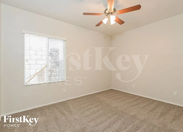 2580 Lockerbie St — Photo 10