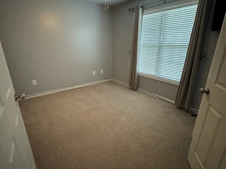 207 Bennington Dr — Photo 59