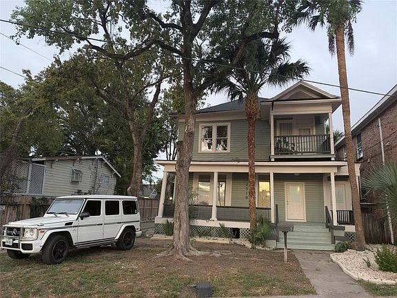 3rd image of 2518 Grant St