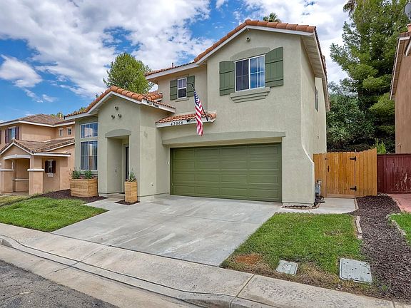 3rd image of 42066 Chestnut Dr