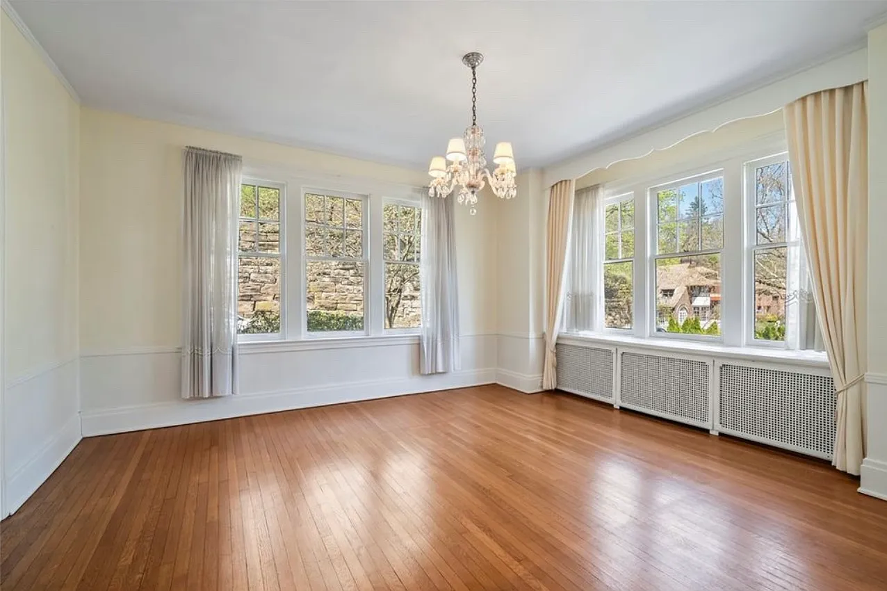 4 bed, 3000 sqft, $1,100 — Photo 4
