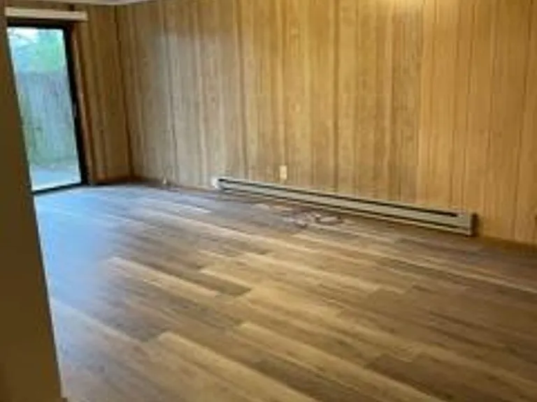 2625 Stephenson Ave SW — Photo 8