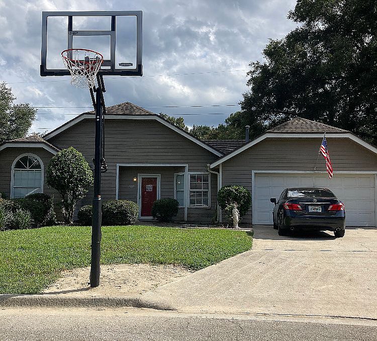 1st image of 5339 NW 34th Ter