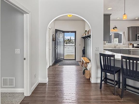 5th image of 3227 Cemetery Rd